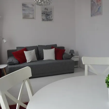 Red Sky Apartment *